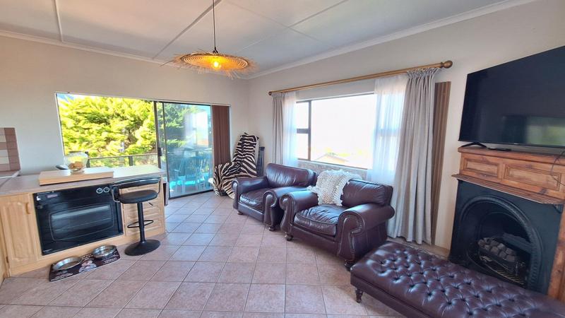 5 Bedroom Property for Sale in Reebok Western Cape